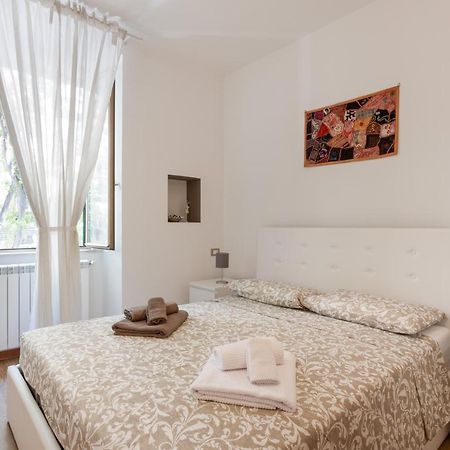 La Via Di Nandi Apartment Trieste Bagian luar foto
